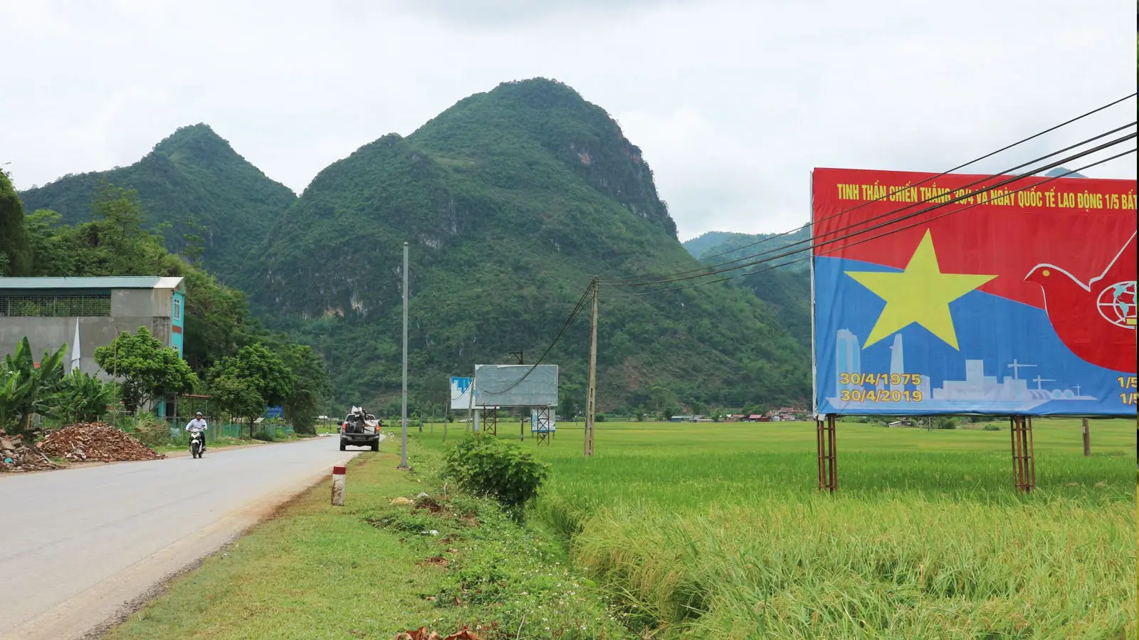 https://advridevietnam.com/storage/photos2/product/ESSENTIAL-NORTHERN-VIETNAM-3_1762771129.webp